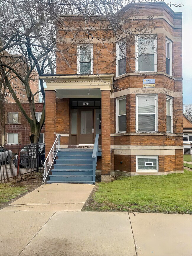 Primary Photo - 7321 S Coles Ave