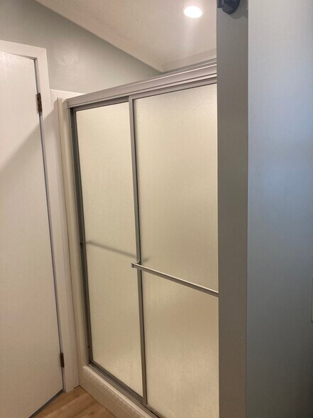 Building Photo - 4650 Dulin Rd