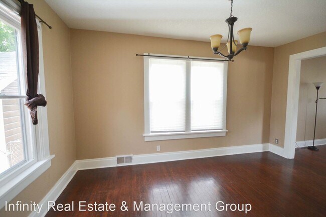 Building Photo - 2 br, 1 bath House - 907 4th Ave NW