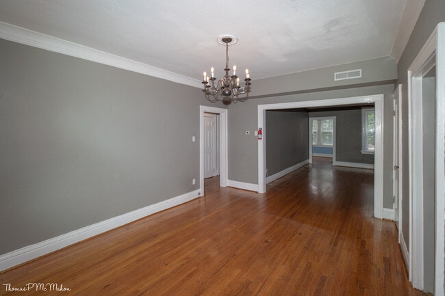 Dinning Room - 6300 Southwood Ave