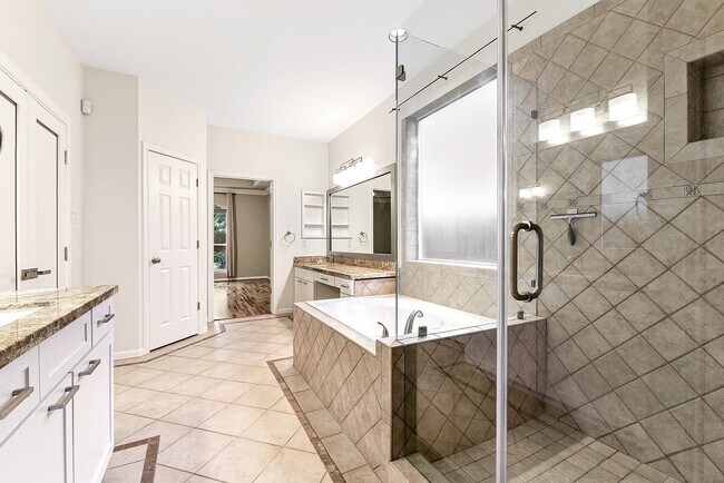 Building Photo - 803 Chisel Point Dr