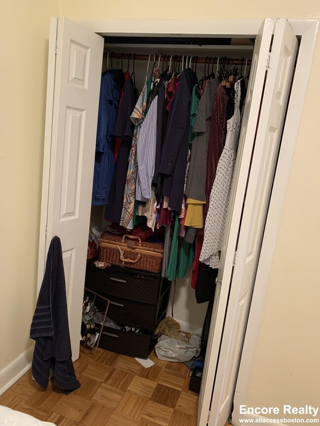 Building Photo - 145 Endicott St