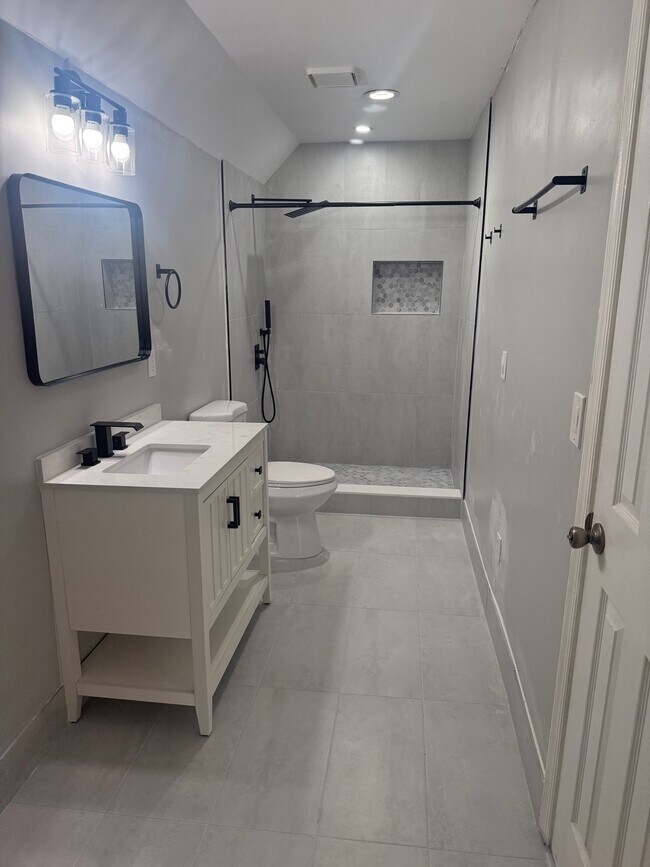 Building Photo - 14912 SW 143rd Ct