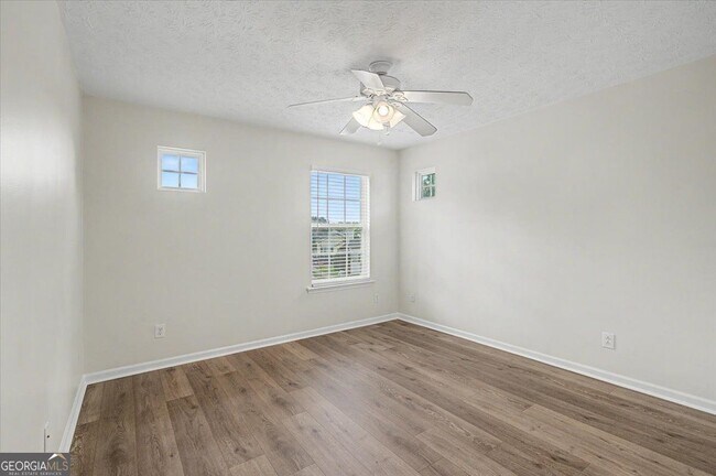 Building Photo - 980 Windcroft Cir NW
