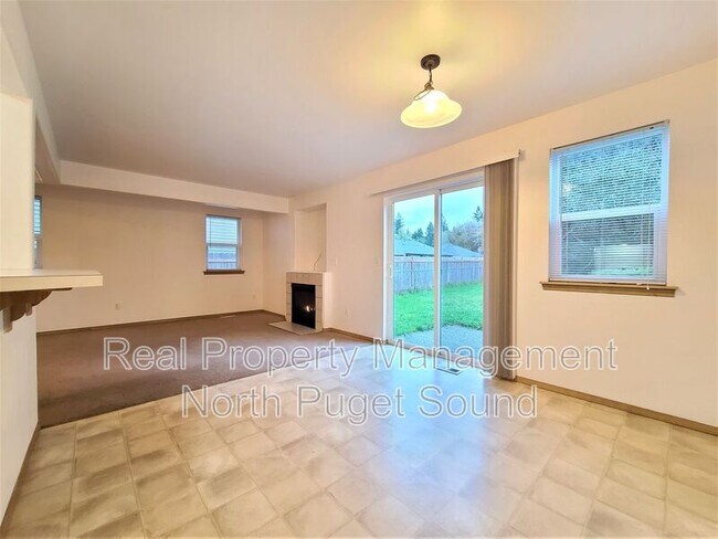 Building Photo - 5328 138th St NE