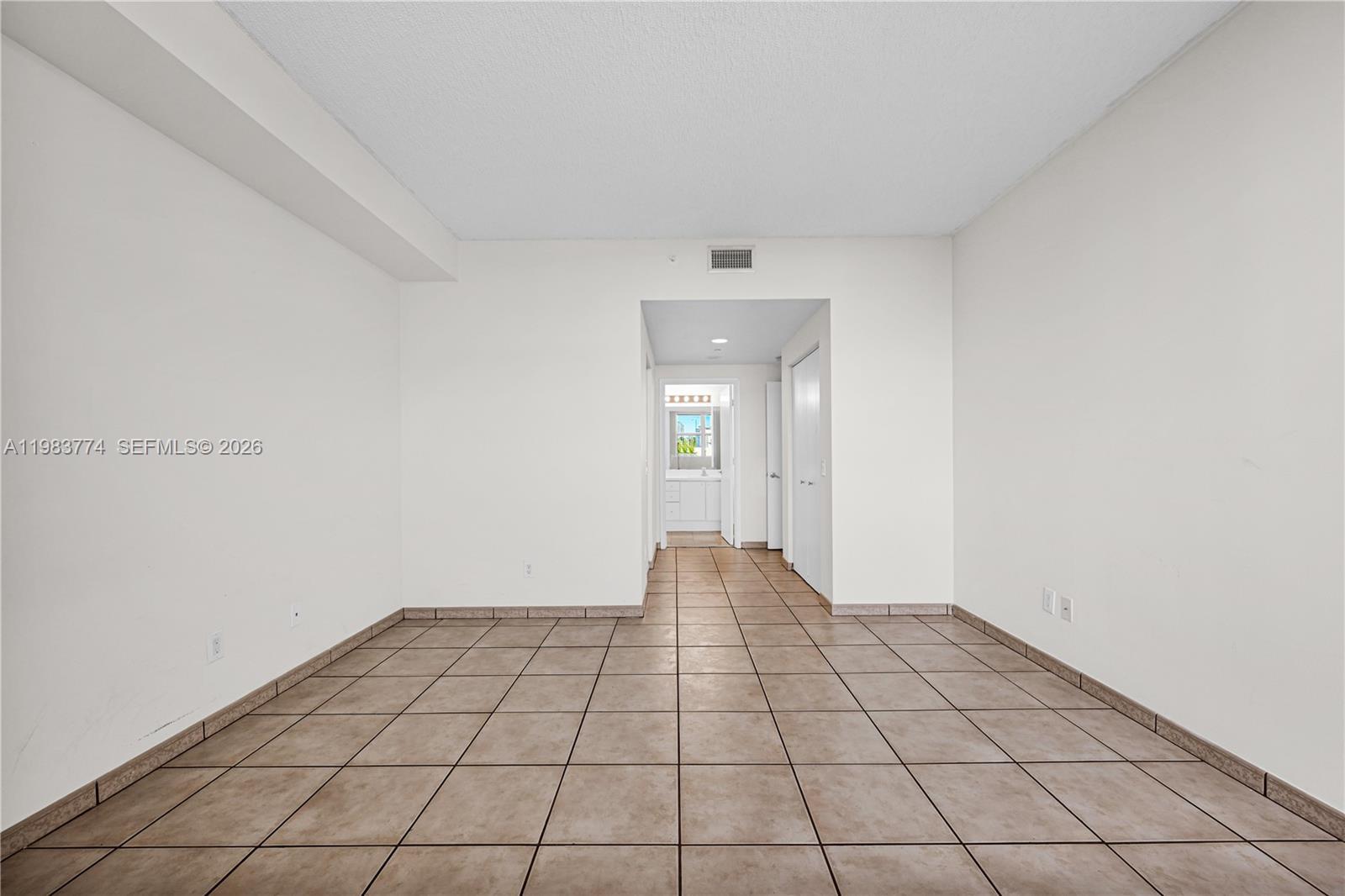 Building Photo - 2475 Brickell Ave