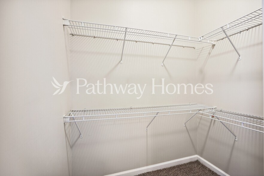 Building Photo - 4922 Vireo Dr