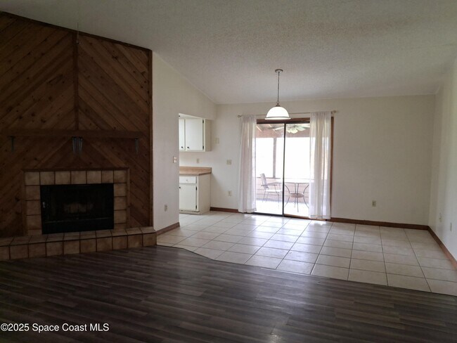 Building Photo - 4440 Everglades St