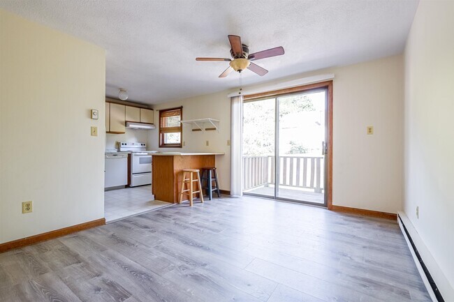 Building Photo - 38 Stonegate Ln
