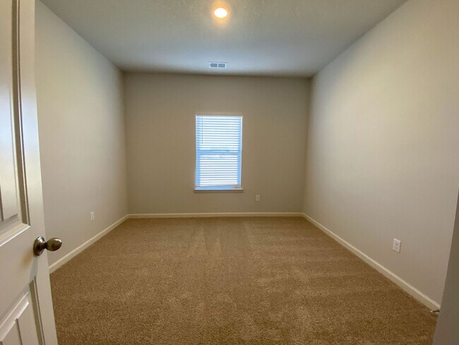 Building Photo - 4 bed 2 bath home built in 2023 in Somerville