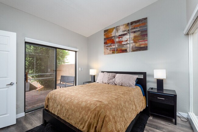 Building Photo - 2041 N 87th Way