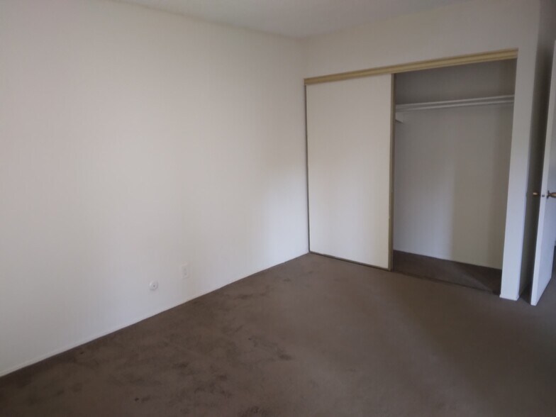 Building Photo - 1361 Caminito Gabaldon