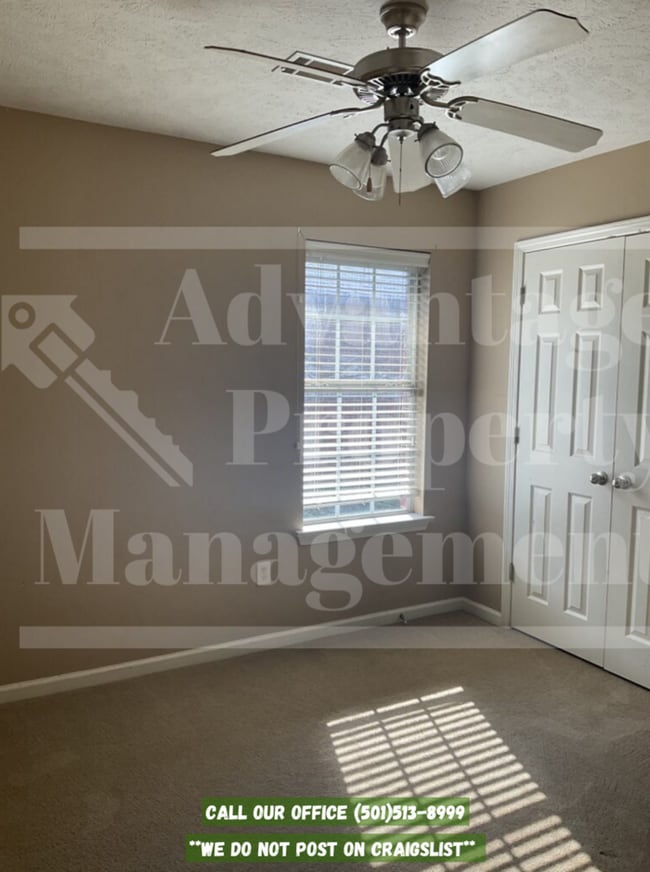 Building Photo - 900 Brownstone Dr