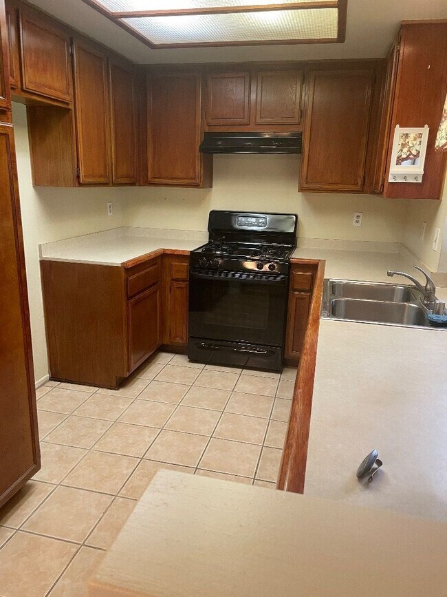 Building Photo - Starlight Ridge 1 story