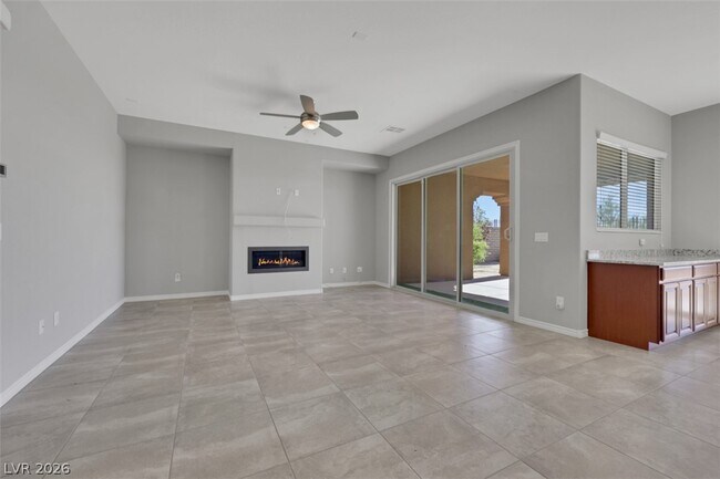 Building Photo - 224 Highspring St