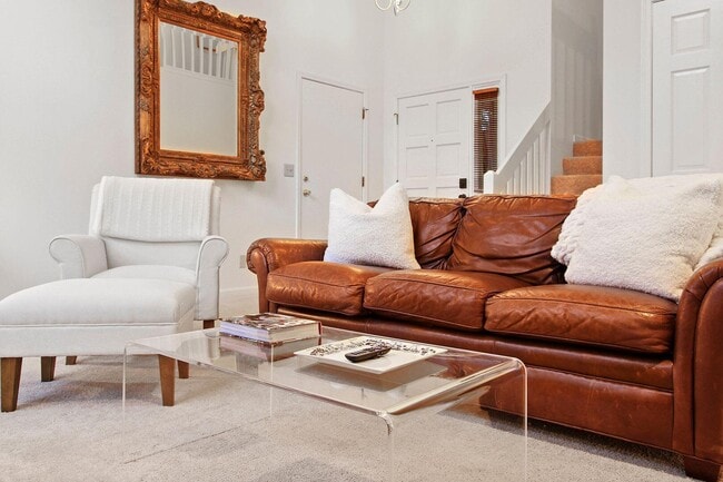 Building Photo - 2804 Melody Ln