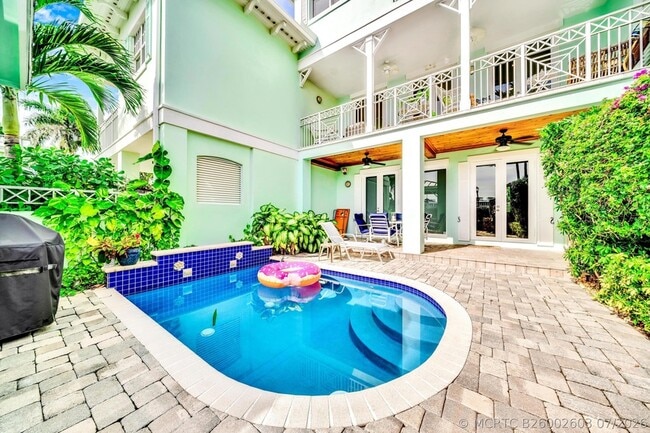 Building Photo - 138 Marine Way