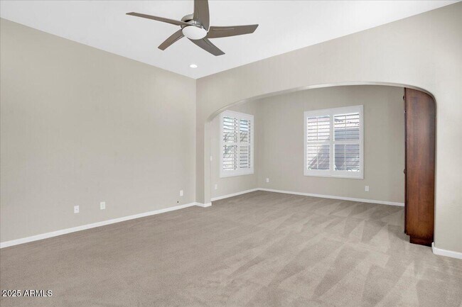 Building Photo - 2410 E Park View Ln