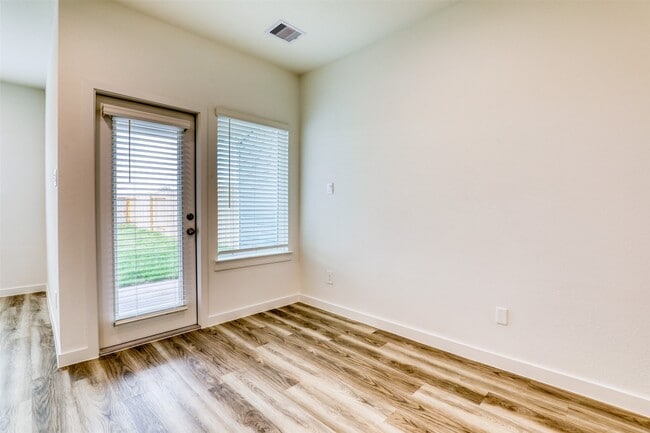 Building Photo - 2829 Lisburn Ter Ln