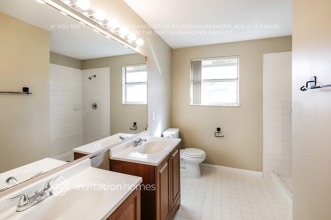 Building Photo - 4201 NW 120th Ln