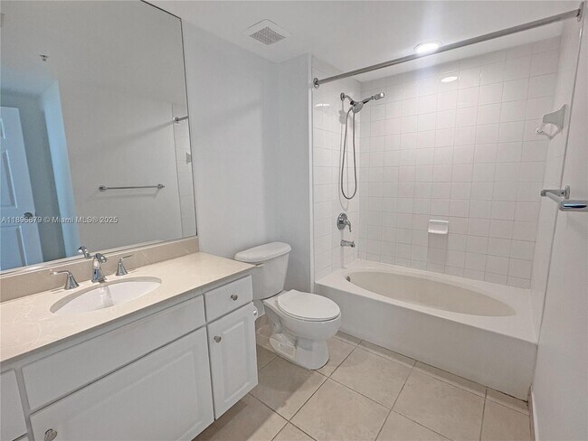 Building Photo - 2000 N Bayshore Dr