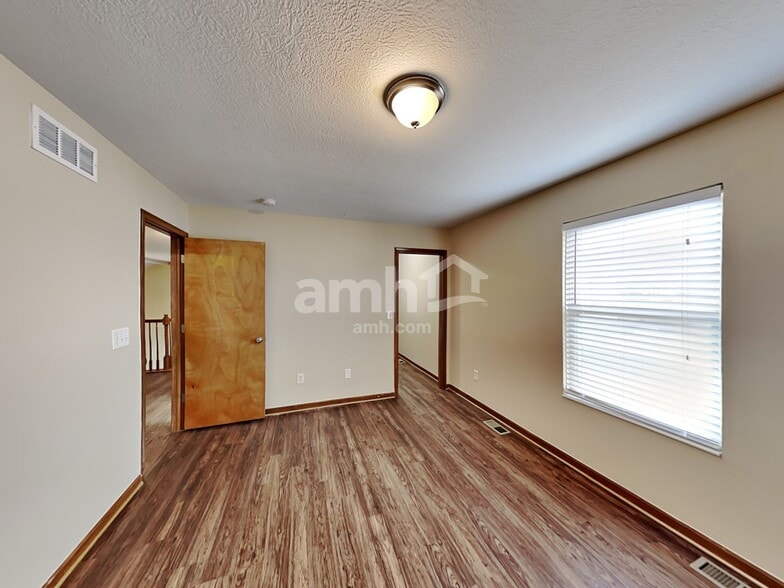Building Photo - 5923 Aquamarine Dr
