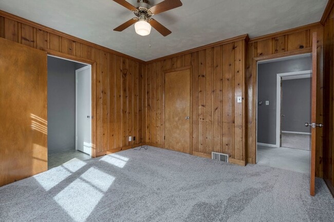 Building Photo - 3706 Chevy Chase Rd