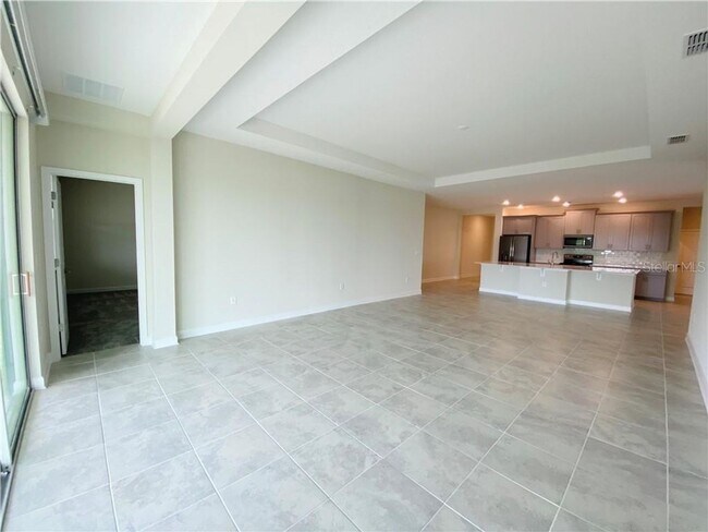 Building Photo - Gorgeous brand new house 4 bedrooms 3.5 bathrooms lake view