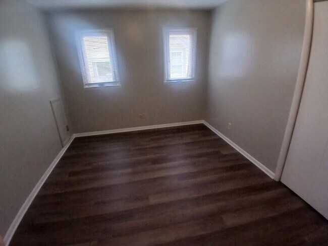 Building Photo - On-Site Laundry