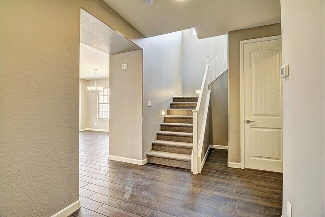 Building Photo - Highly sought neighborhood, stunning home!