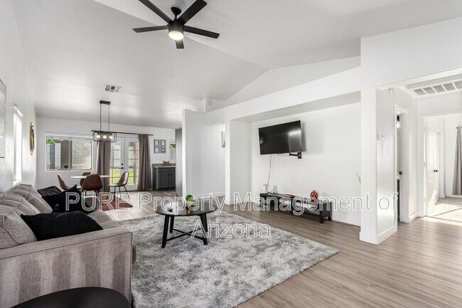 Building Photo - 1519 W Nancy Ln