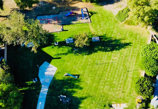 Building Photo - 21945 Centurion Way