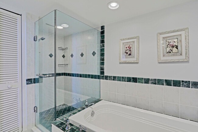Building Photo - 5550 N Ocean Dr