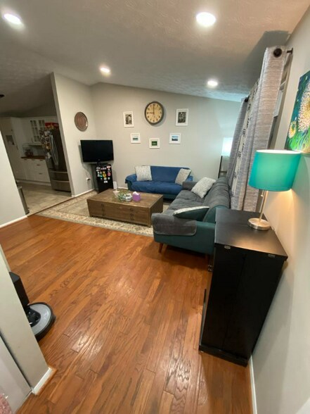 Building Photo - 8289 Wold Den Ct