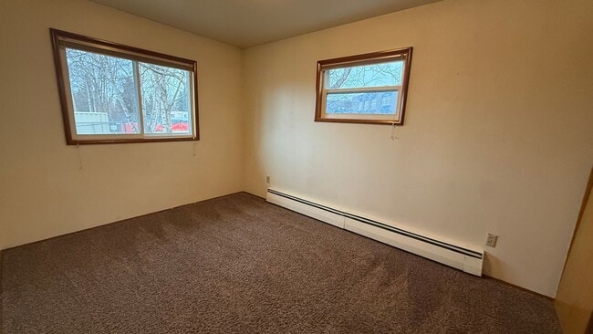 Building Photo - Spunky 3 Bedroom House in Westchester Lagoon! Available NOW!