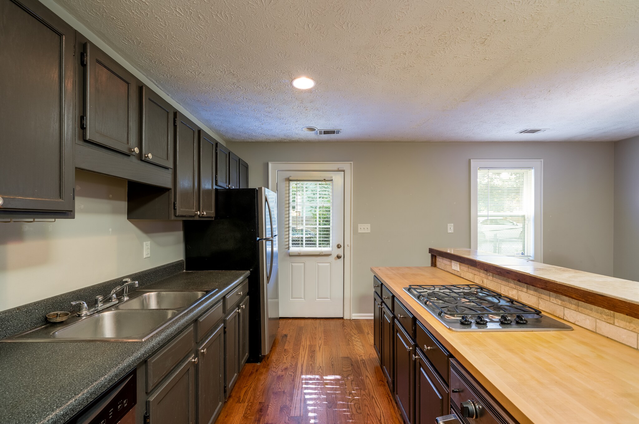 Building Photo - 880 Kirkwood Ave SE