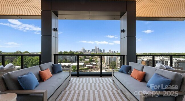 Building Photo - 1711 Commonwealth Ave