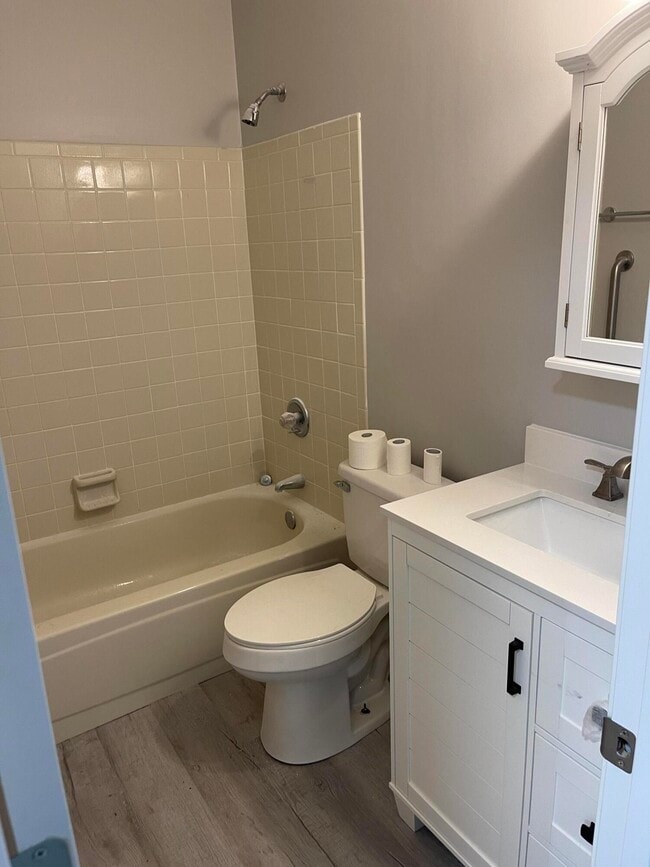 Building Photo - 162 Meadowbrook Ct