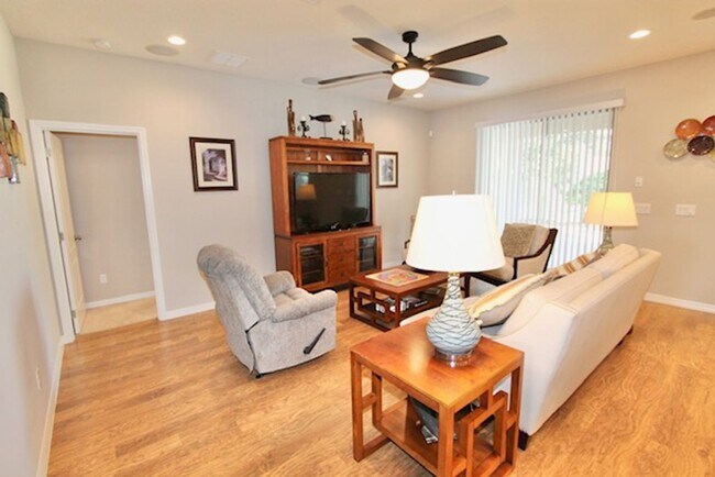 Building Photo - Orlando - Furnished, 4 Bedroom, 2 Bathroom...