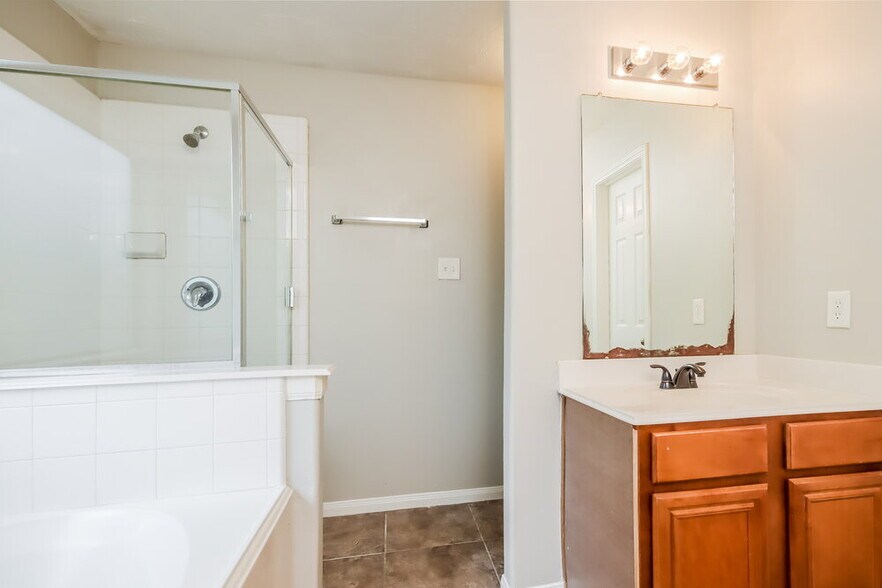 Building Photo - 21515 Lovis Way