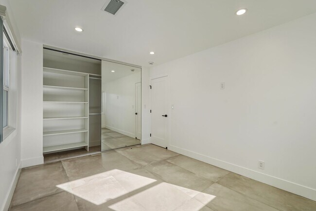 Building Photo - Newly Rebuilt Luxury 3 Bed Home with Pool, Designer Kitchen, Huge Courtyard, Near Topanga Mall