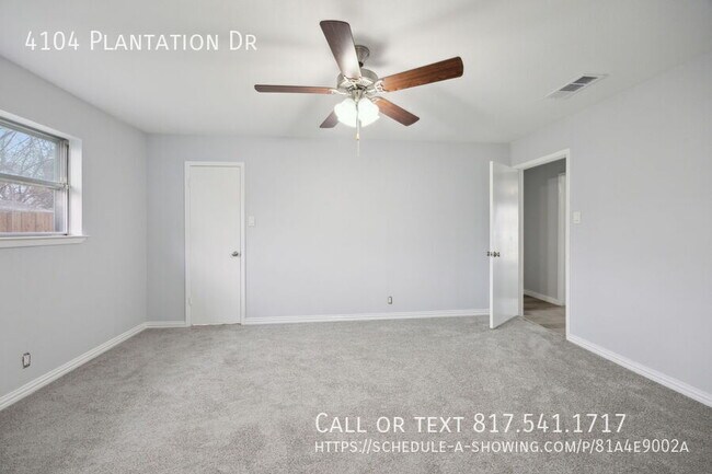 Building Photo - 4104 Plantation Dr