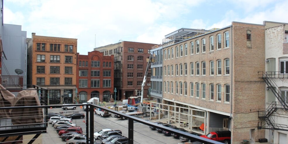 Building Photo - Broadway Market Lofts