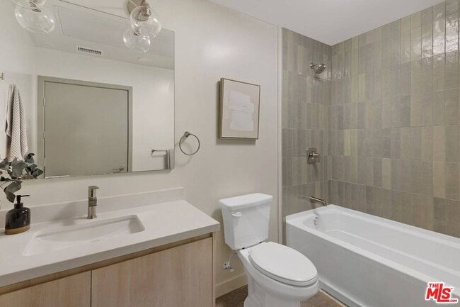 Building Photo - 6320 Garvanza Ave