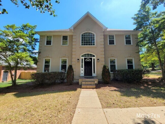 Building Photo - 2400 Tweedmore Ct