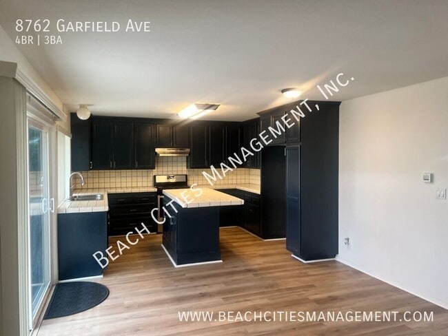 Building Photo - 8762 Garfield Ave