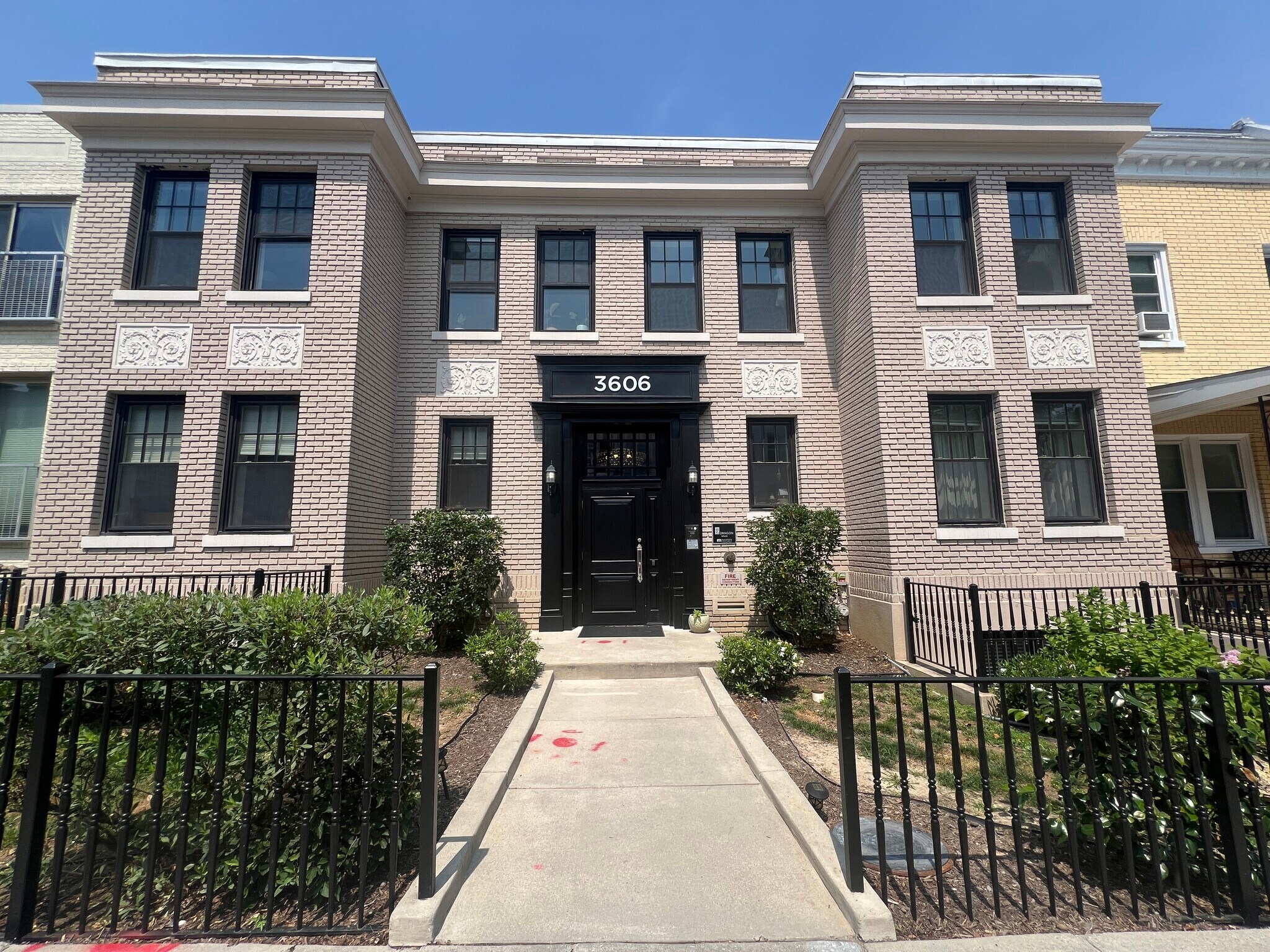building - 3606 Rock Creek Church Rd NW
