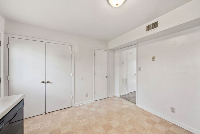 Building Photo - Northridge Drive-276