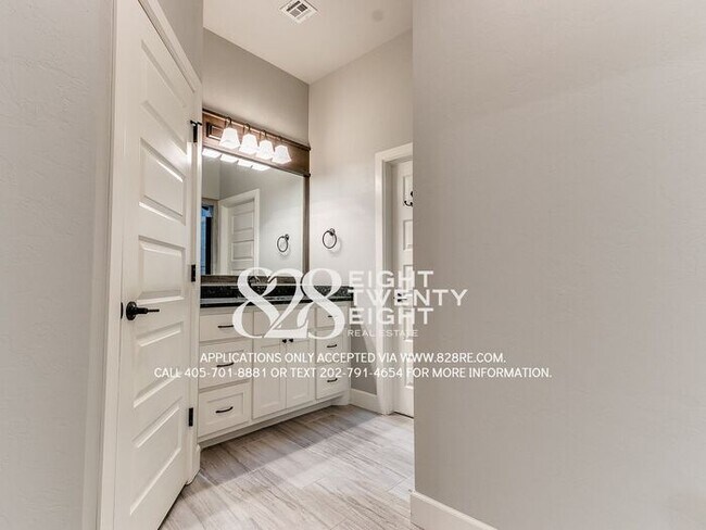 Building Photo - ABSOLUTELY STUNNING 4 BD/3 BATH HOME IN WI...