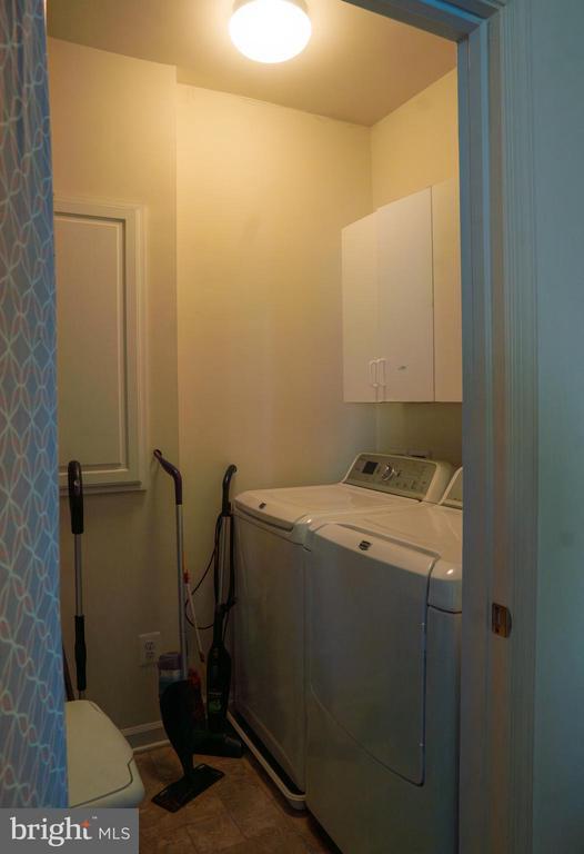 Building Photo - 7388 Brunson Cir